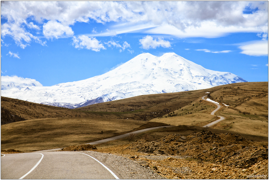 The road to the Elbrus
