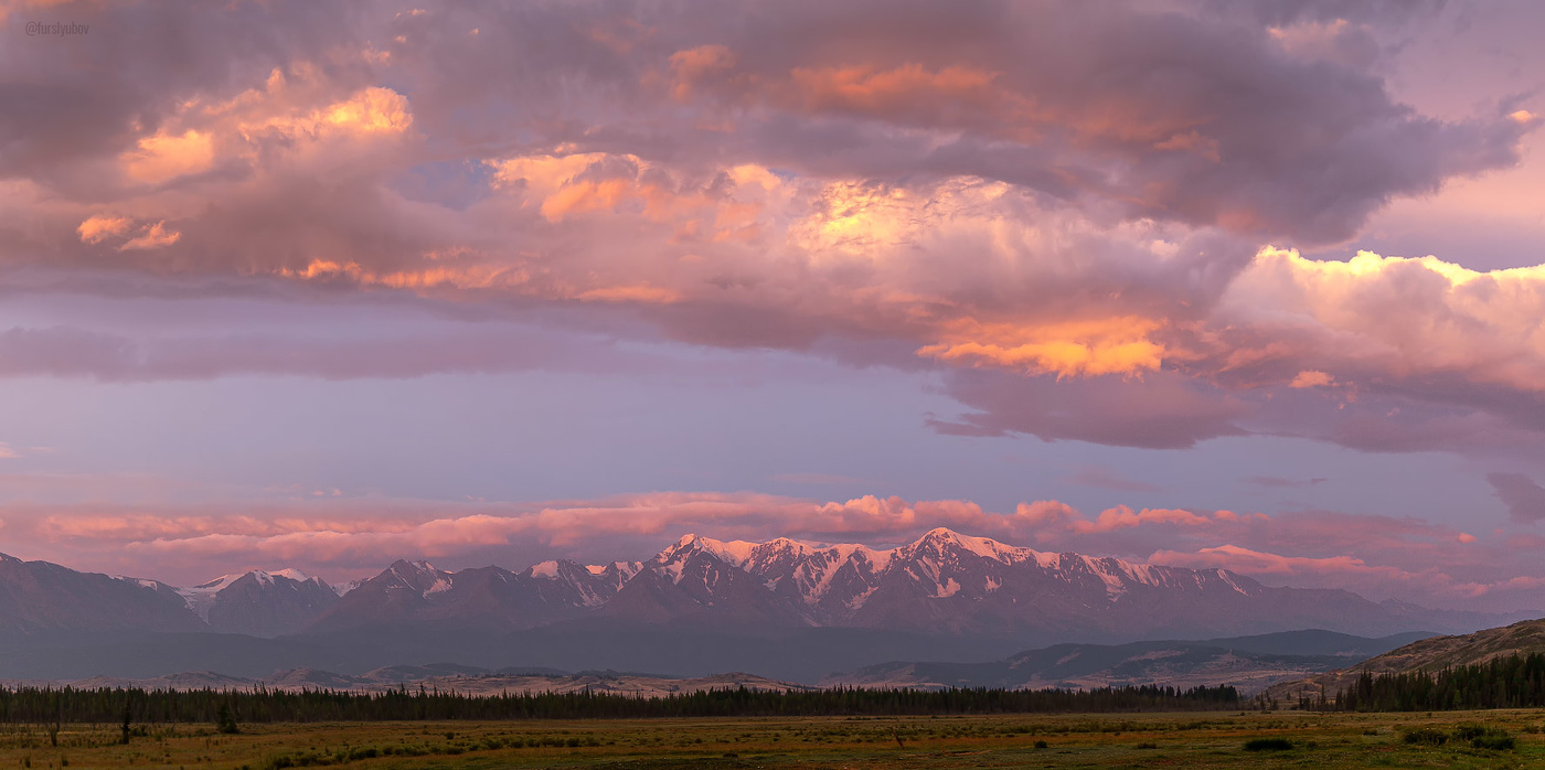 Dawn over the North ridge Chuiskoye