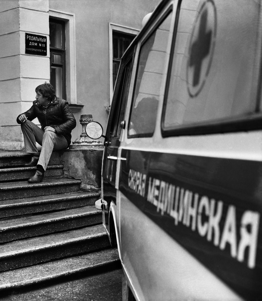 Человек в ожидании. Женщина на море. Ожидание 8 букв. Ожидание 8 букв. Ожидание фото.