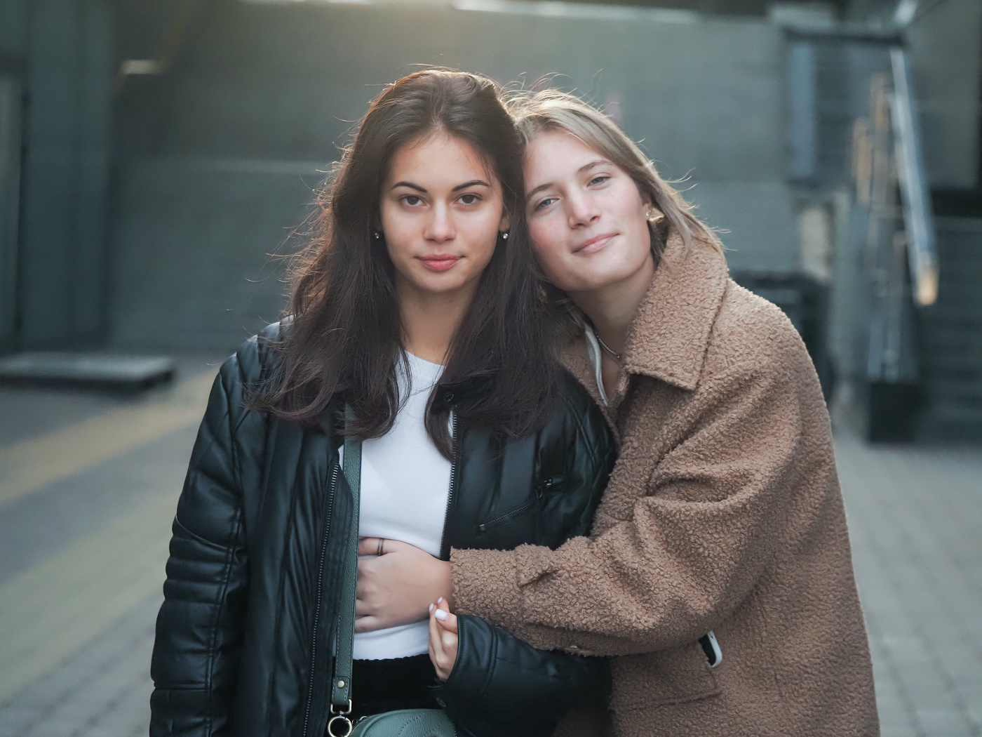 portrait sisters