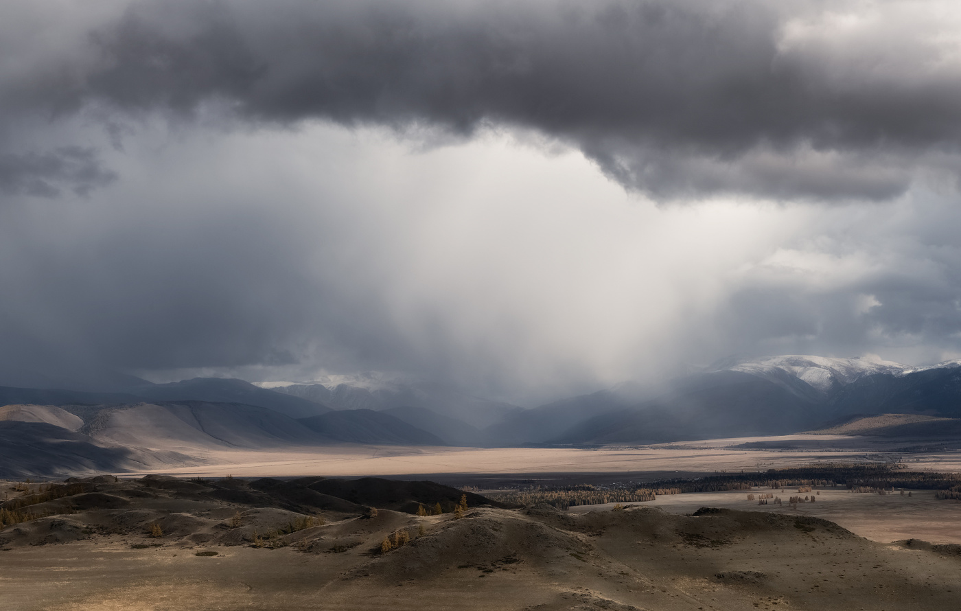 In the mountains of bad weather