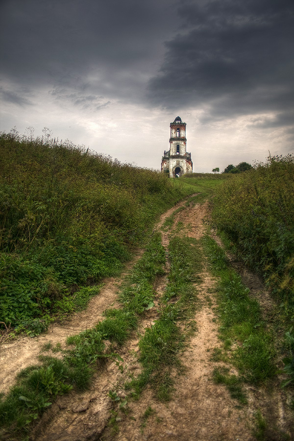 The path to the temple
