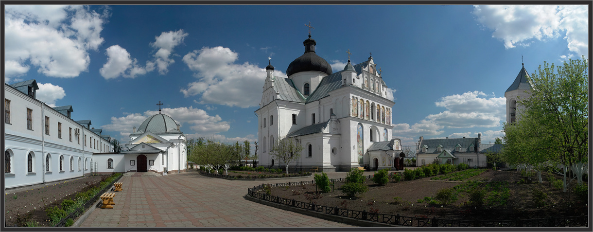 Svyatonikolsky nunnery. Grave ...