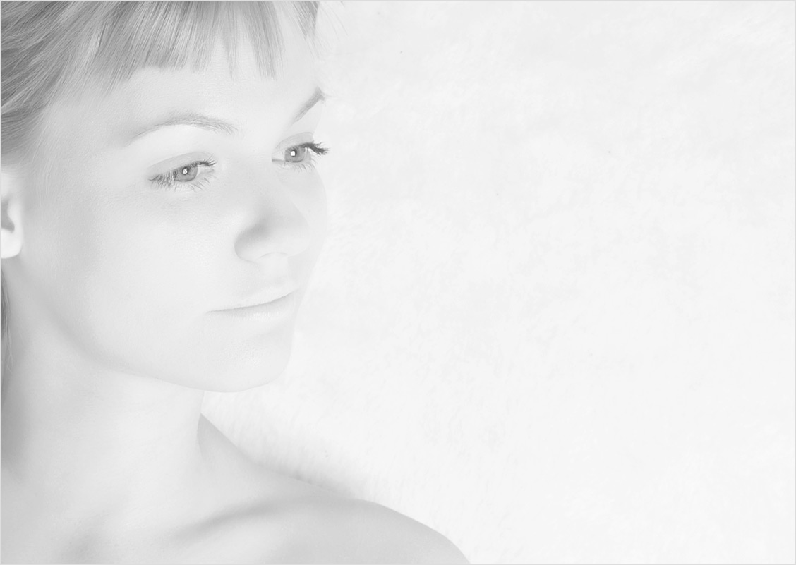 Portrait in High key 49 (Portrait of a high-key 49)