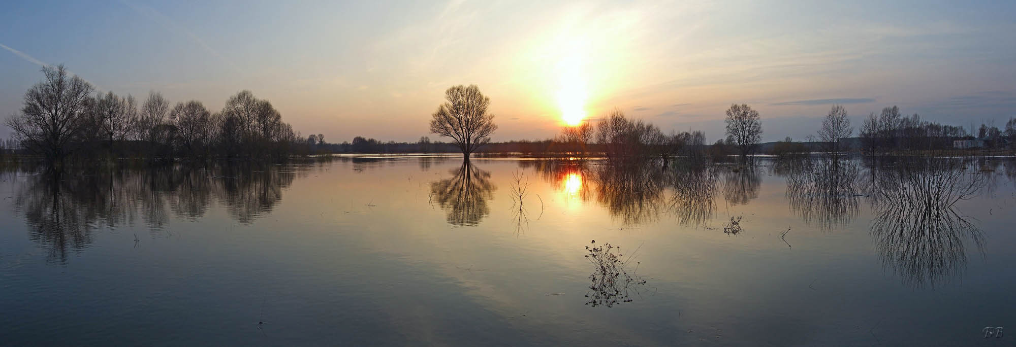 Evening in the event of a spill