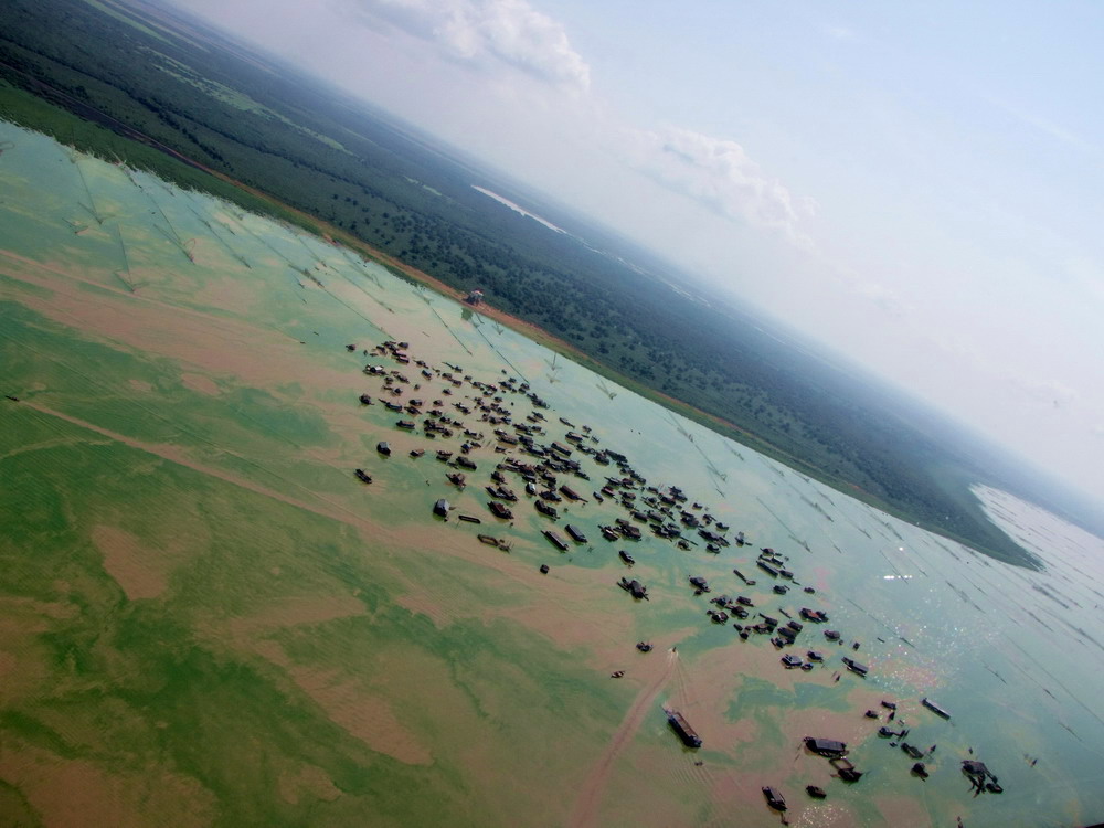 Turn over the Tonle Sap lake