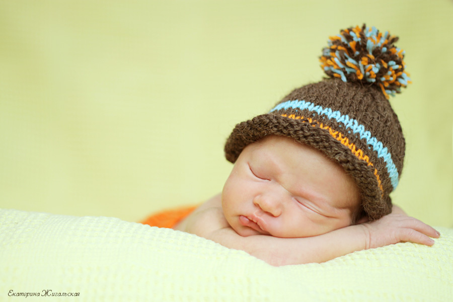 Sleep and pompom.