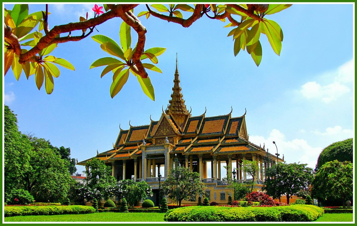 Morning at the Royal Palace