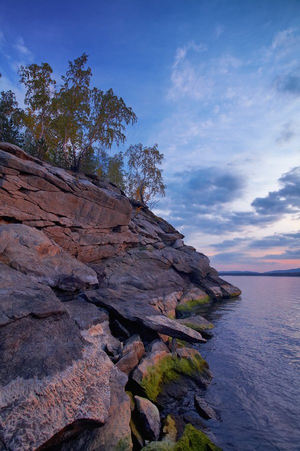Saturday night at the reservoir Argazinskom