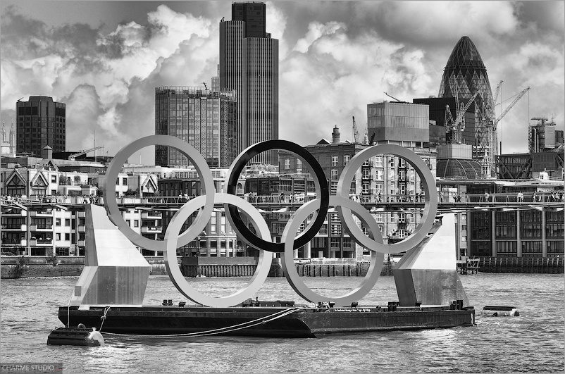 The symbol of the five continents