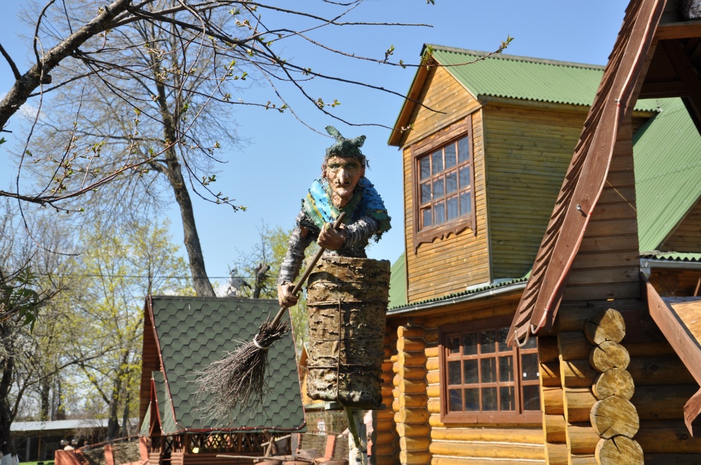 Between Vladimir and Suzdal. Character, well, you know.