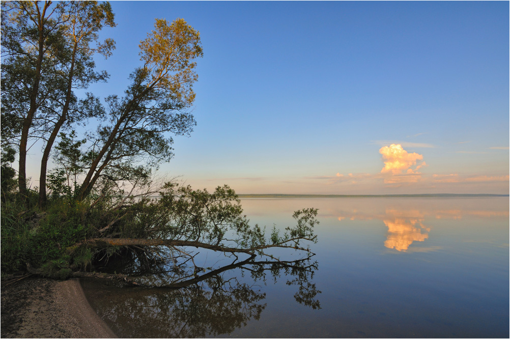 Distant cloud