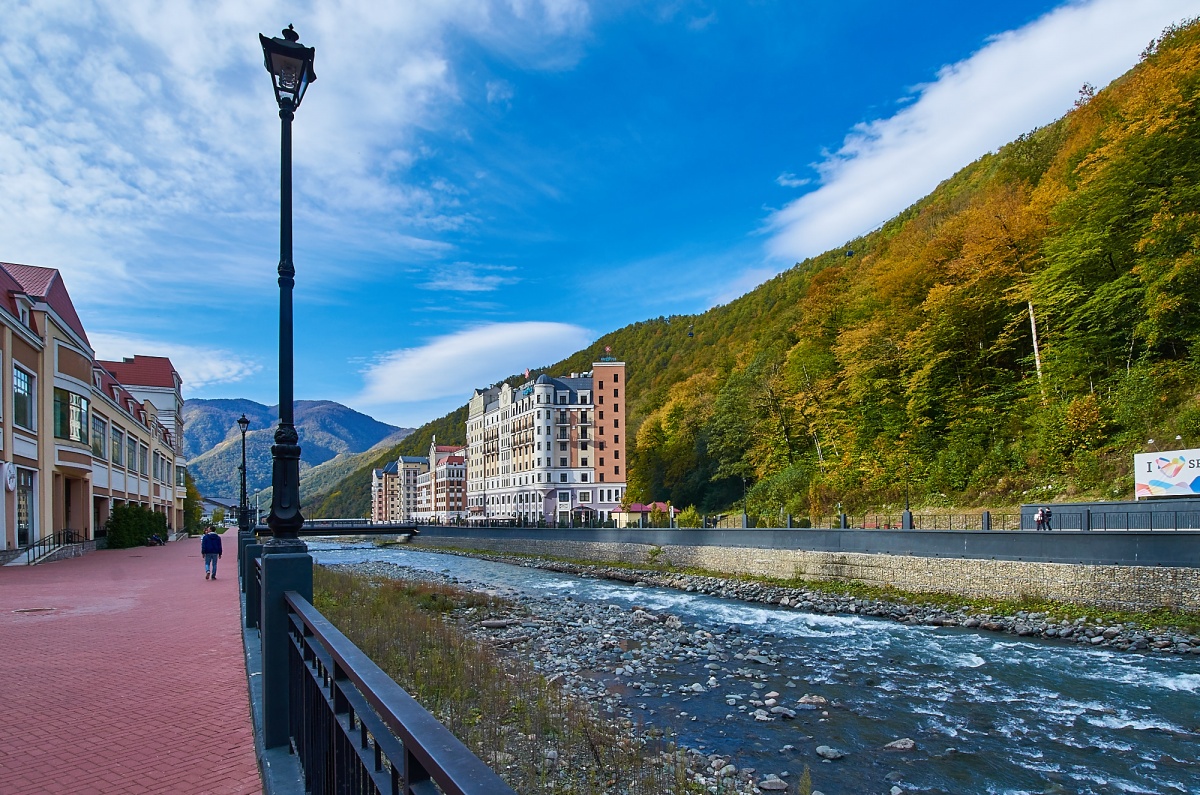 Эсто садок горы осень. Красная поляна фото сейчас 2022. Эсто садок горы осень. Красная поляна сочи осенью. Красная поляна сочи в ноябре.