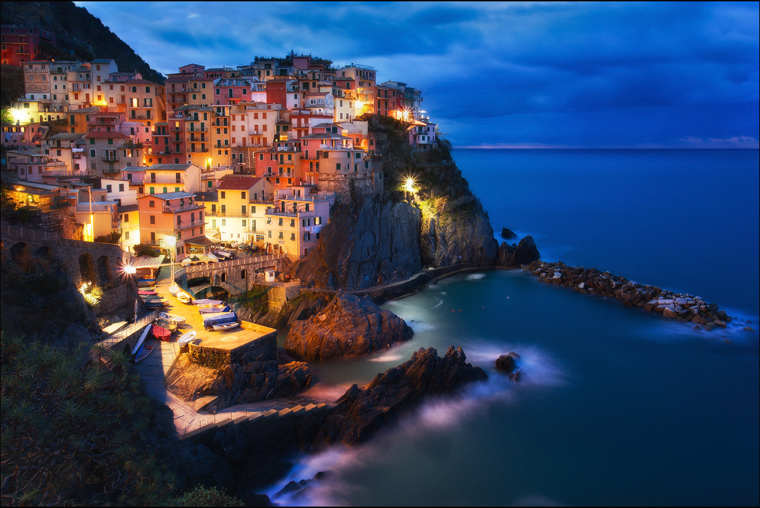 Manarola at dawn / ***