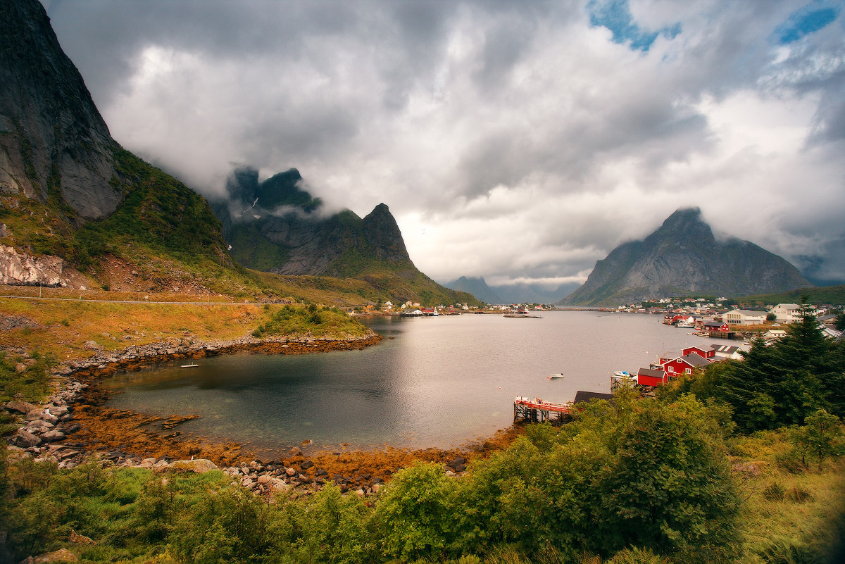 Cloudy Reine