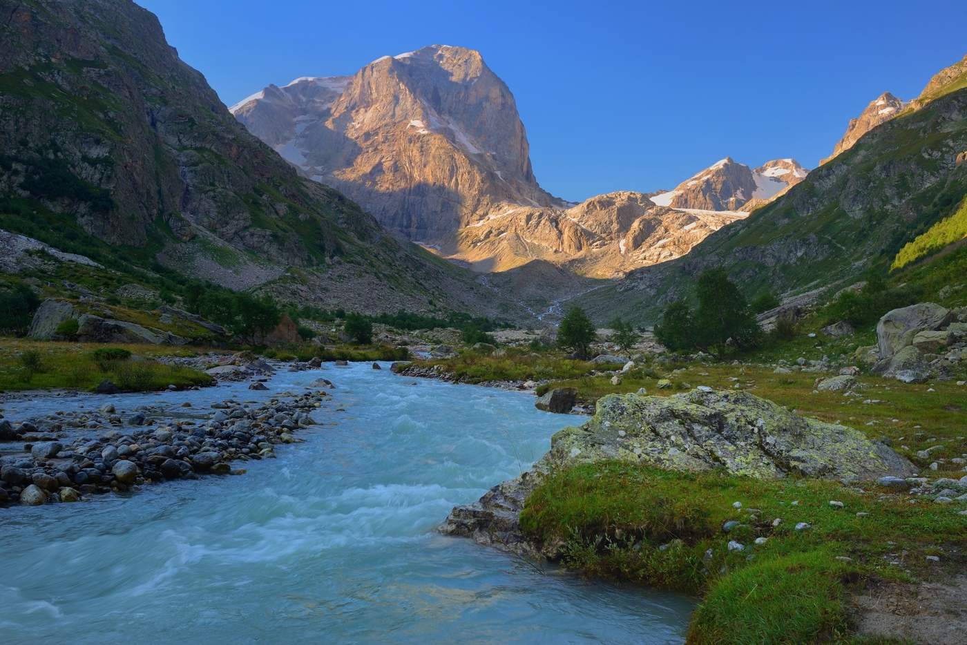 Dawn in the mountains