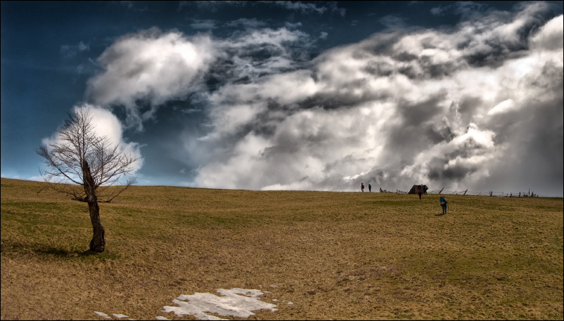 Somewhere on the edge of the earth disk ...