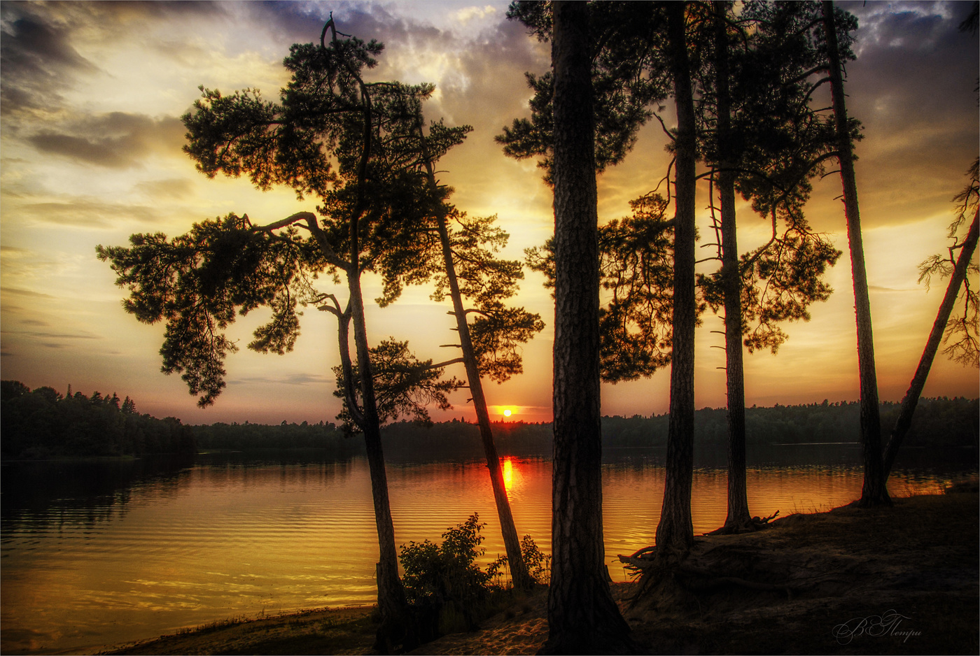 Sunset on the lake